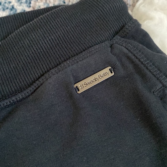 Sweaty Betty grey jogger workout active pants sz small. Sweaty Betty joggers - Picture 3 of 6